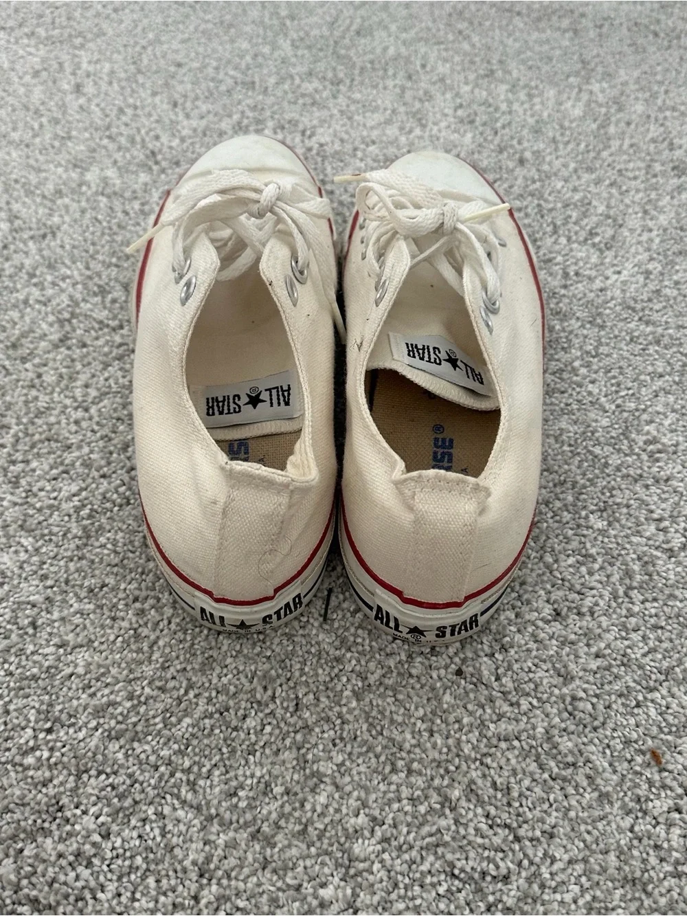 Converse low-top sneakers in cream with red stripe - Picture 4 of 6